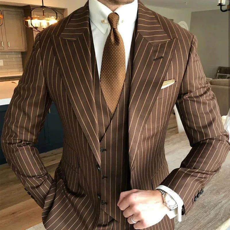 Aidase Brown Pinstripe Wedding Tuxedos Two Buttom Peaked Lapel Groom Wear Formal Business Party Prom Best Men Blazer Suit 3 pieces