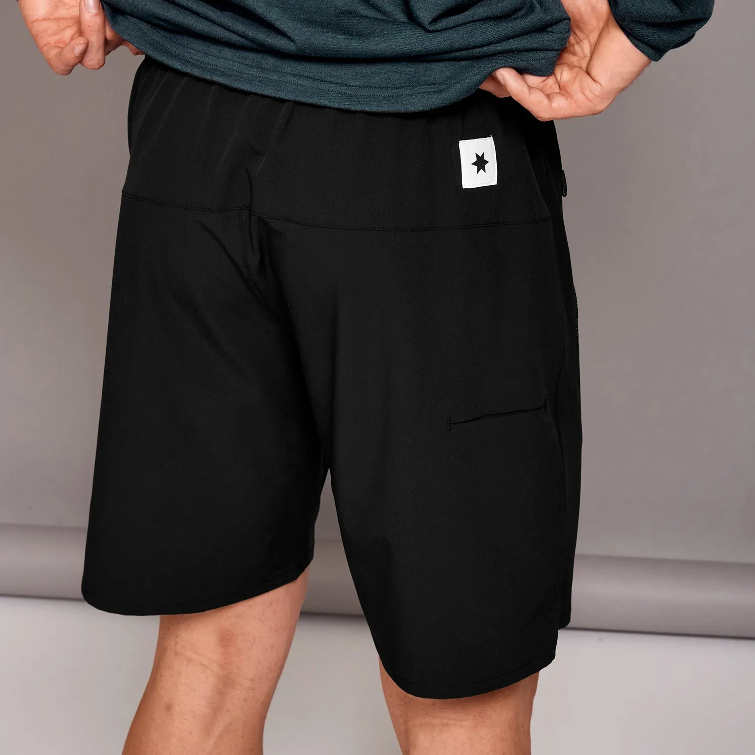 Motion Shorts 8''